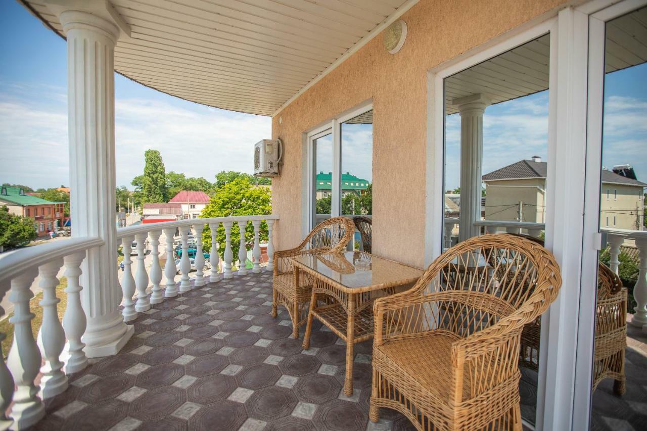 Amalia Hotel Zaliznij Port Eksteriør bilde