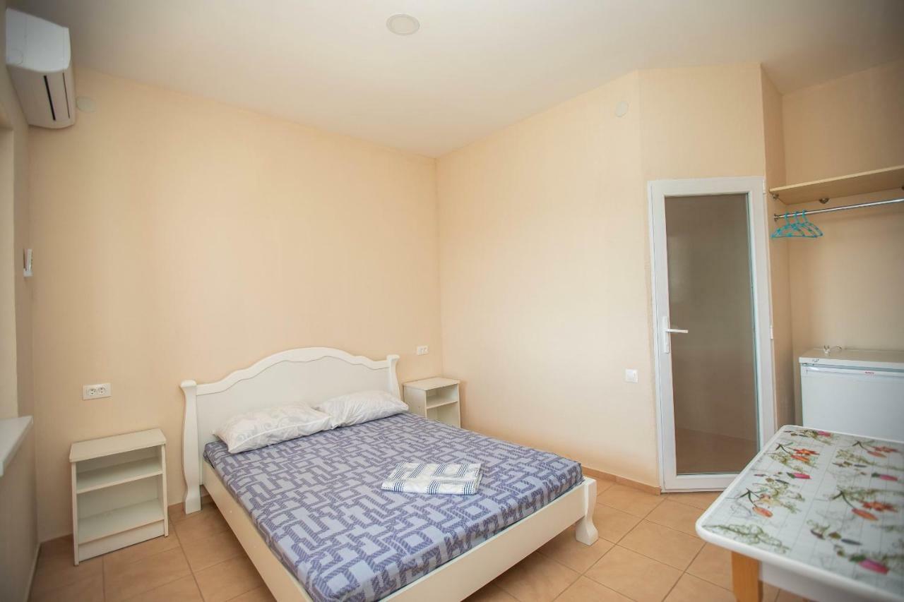 Amalia Hotel Zaliznij Port Eksteriør bilde